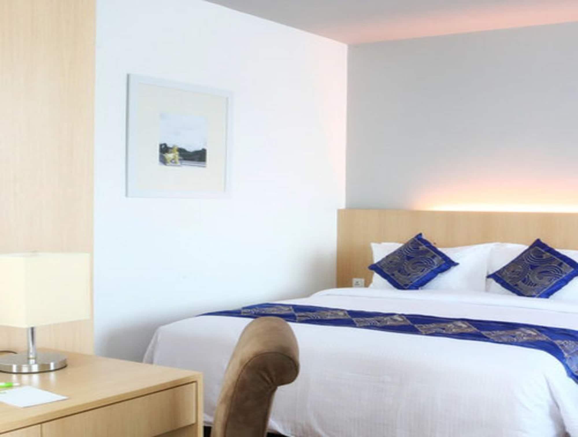 Wyne Hotel Rangun Zewnętrze zdjęcie