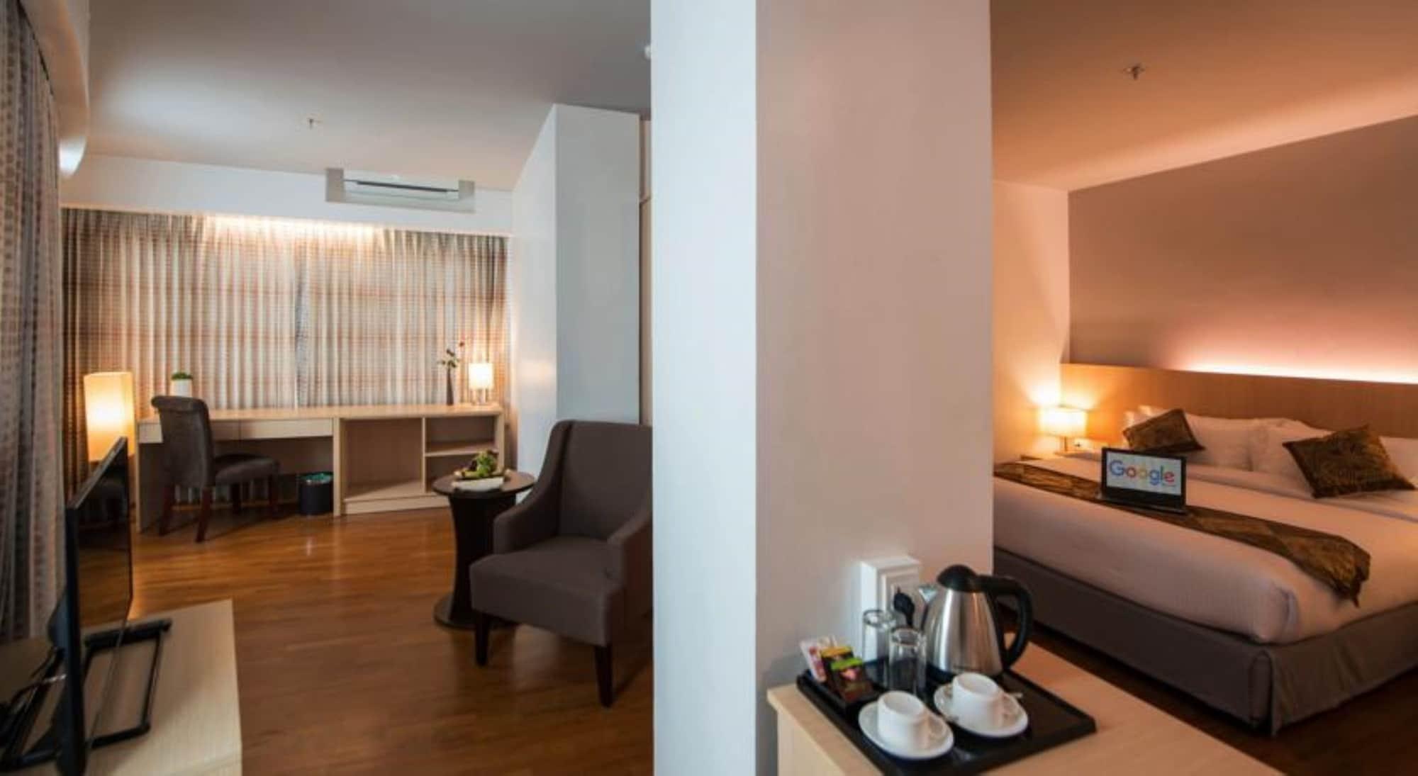Wyne Hotel Rangun Zewnętrze zdjęcie