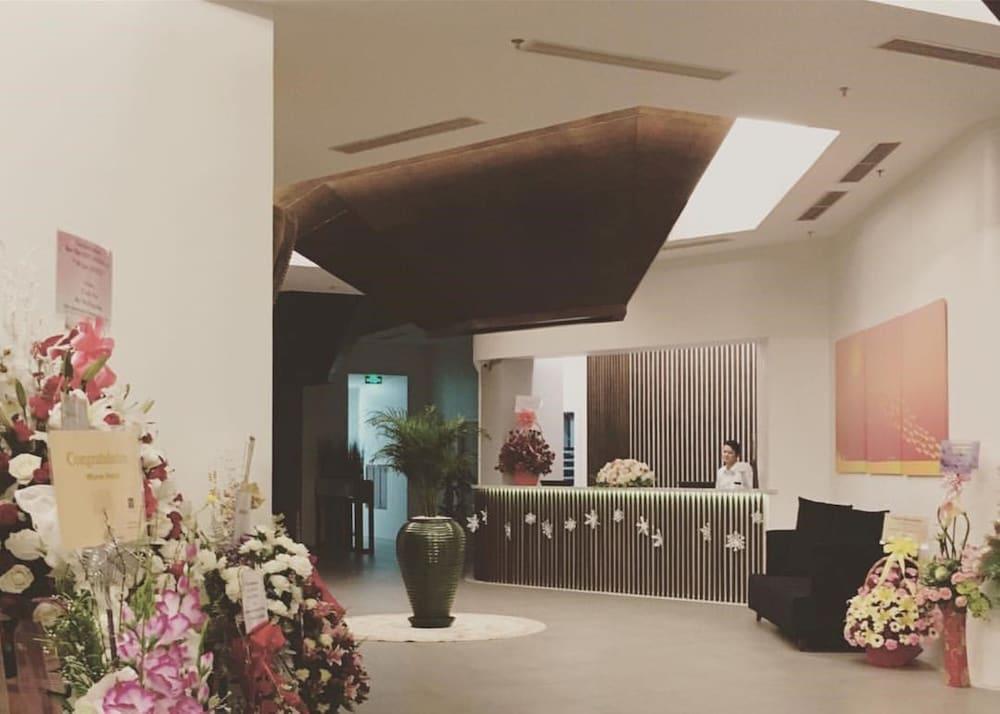 Wyne Hotel Rangun Zewnętrze zdjęcie