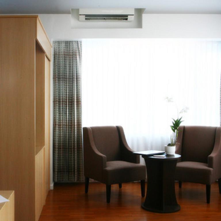 Wyne Hotel Rangun Zewnętrze zdjęcie