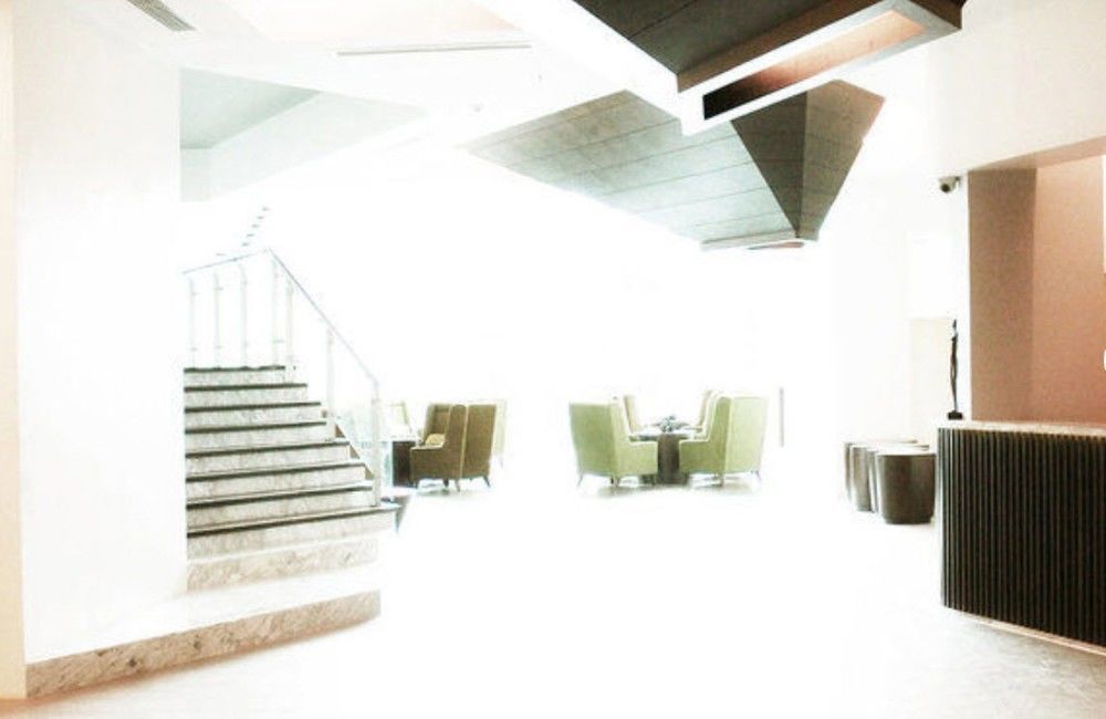 Wyne Hotel Rangun Zewnętrze zdjęcie